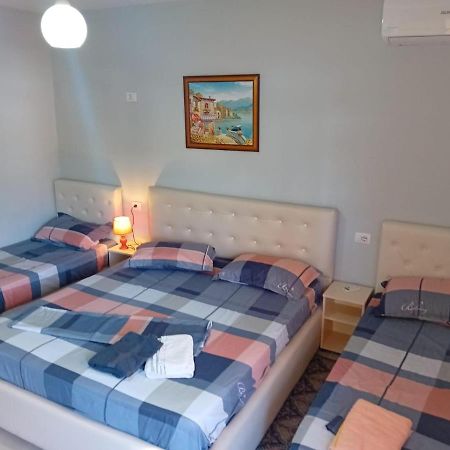 Hotel Ziku Дуррес Екстер'єр фото