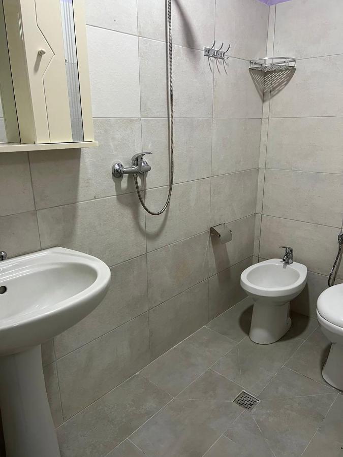 Hotel Ziku Дуррес Екстер'єр фото