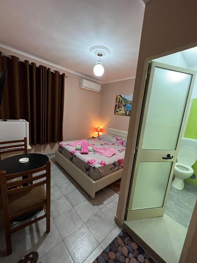 Hotel Ziku Дуррес Екстер'єр фото