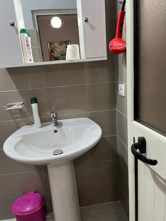 Hotel Ziku Дуррес Екстер'єр фото