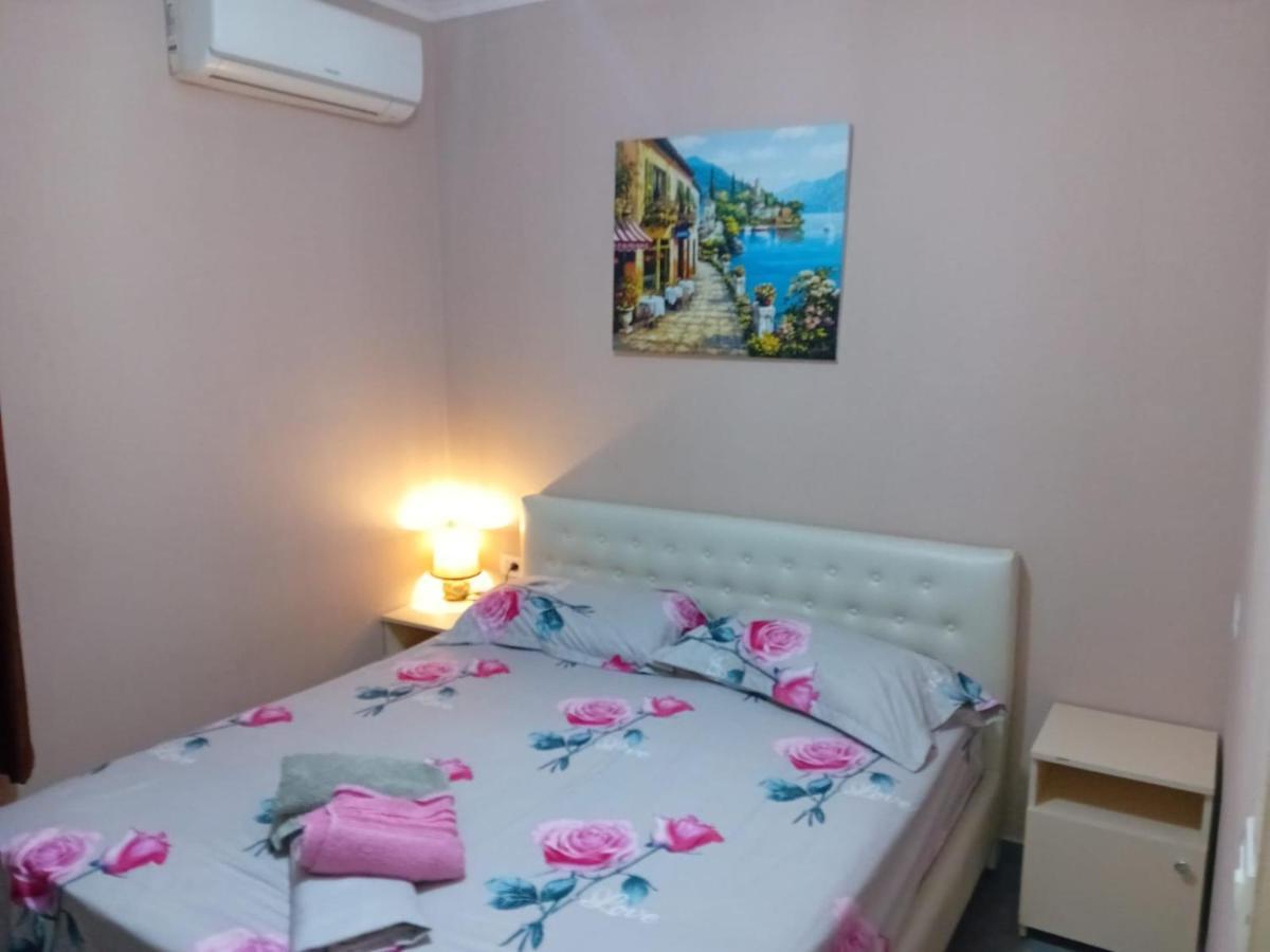 Hotel Ziku Дуррес Екстер'єр фото