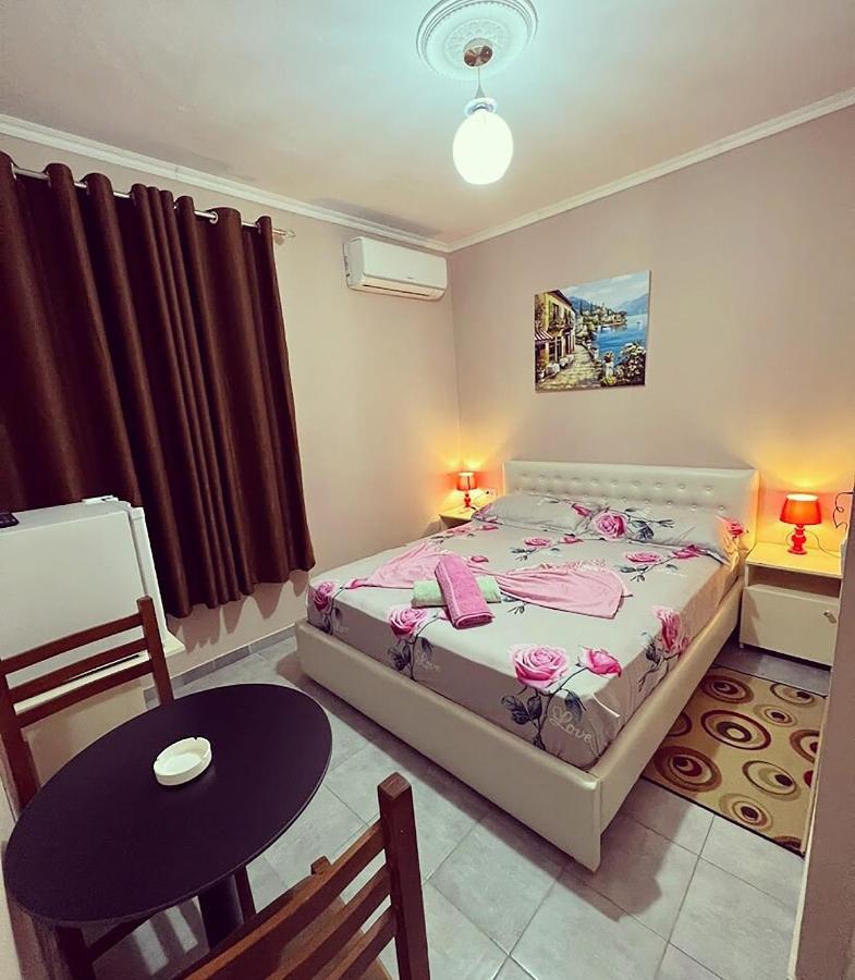 Hotel Ziku Дуррес Екстер'єр фото